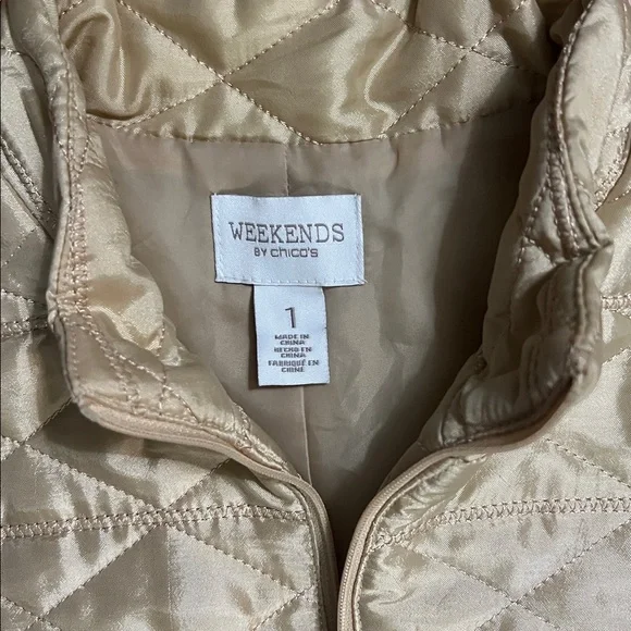 Chico's Gold Quilted Vest Size 1 - Weekends Casual Outdoor Quiet Luxury Chic - Picture 2 of 9